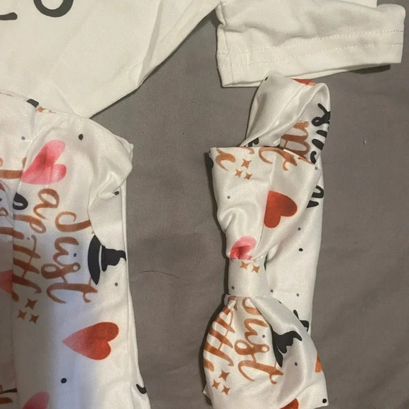 New Hocus Pocus 3 Piece Outfit - Picture 5 of 5